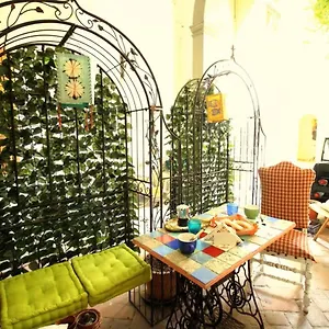 Apartament Hand Decorated House With Court, Florencja